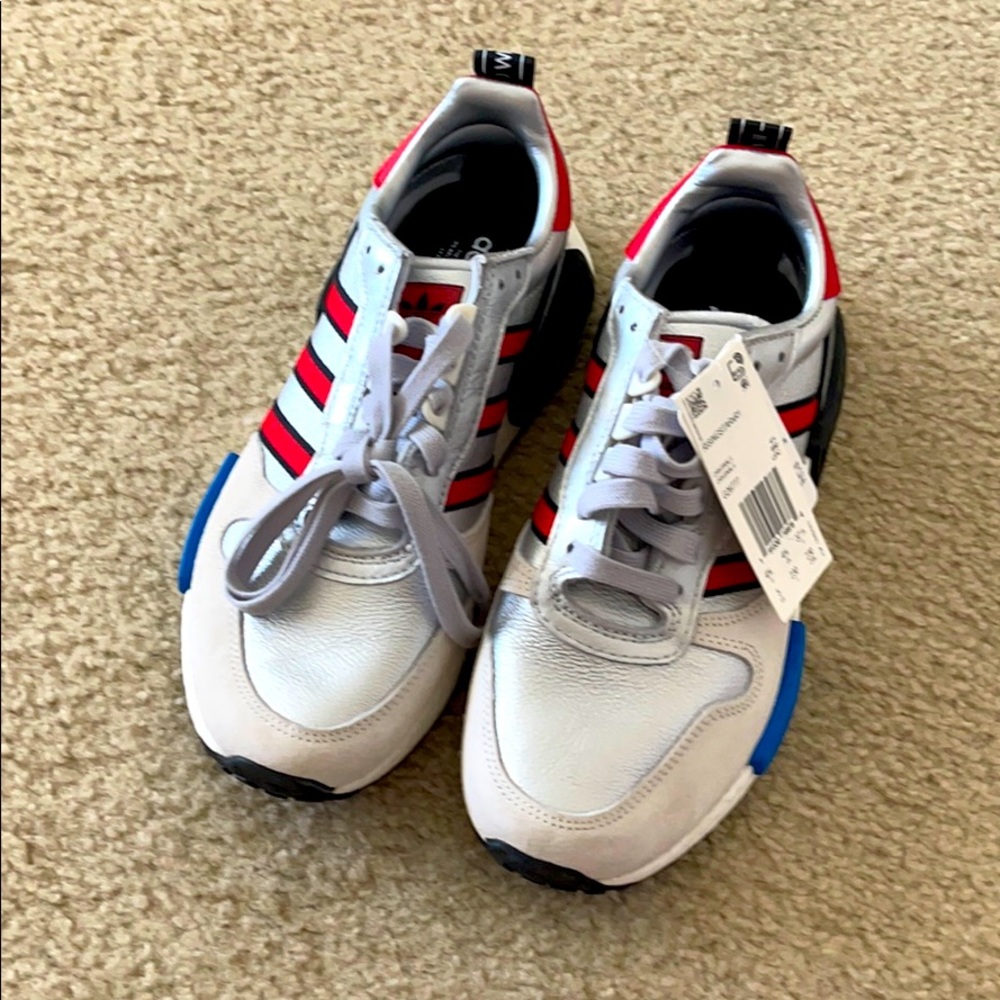 NWT Kids Adidas Rising Star x R1 shoes size 5